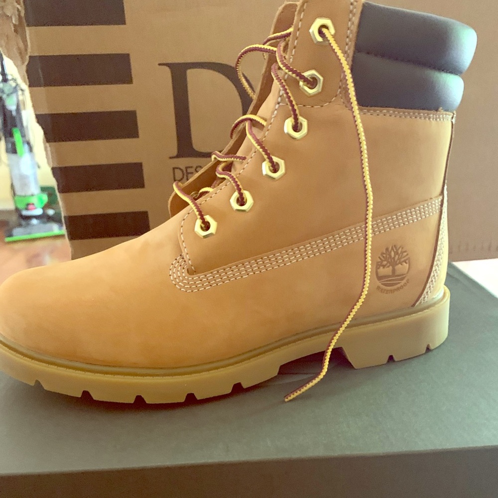 Woman Timberlands size 7 new in box .